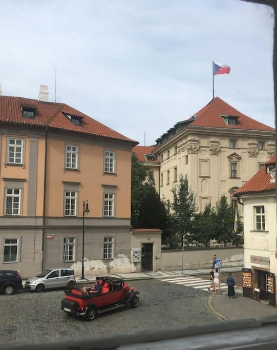 Hradcany Apartment With Green Energy Прага Екстериор снимка