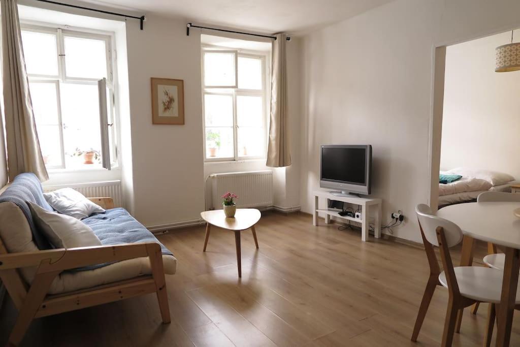 Hradcany Apartment With Green Energy Прага Екстериор снимка